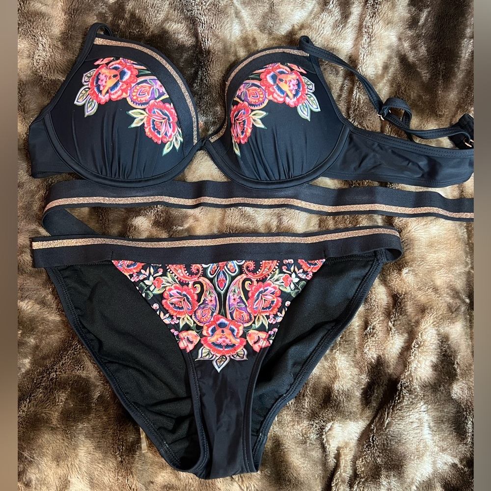 Time and Tru Black Floral Bikini Set